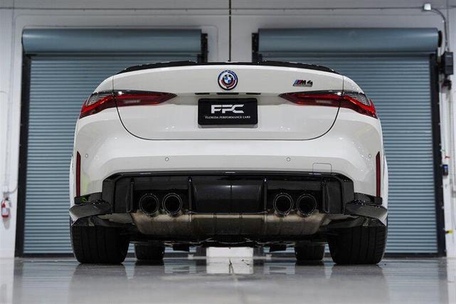 Photo of 2022 Alpine White BMW M4