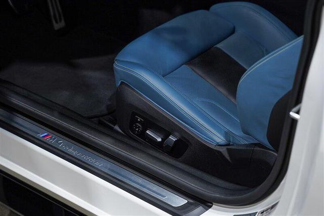 Photo of 2022 Alpine White BMW M4