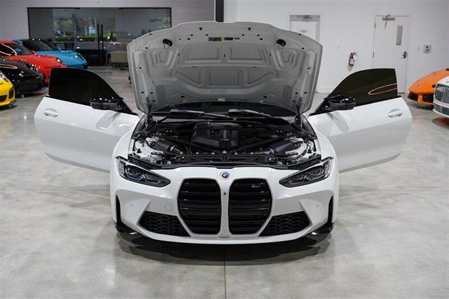 Photo of 2022 Alpine White BMW M4