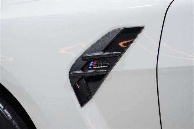 Photo of 2022 Alpine White BMW M4