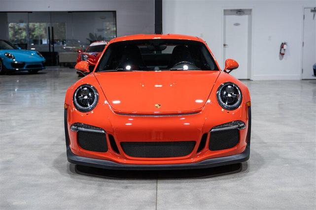 Photo of 2016 White Porsche 911