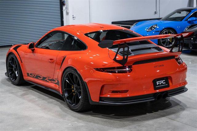 Photo of 2016 White Porsche 911