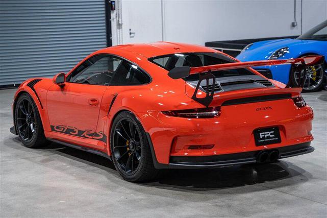 Photo of 2016 White Porsche 911