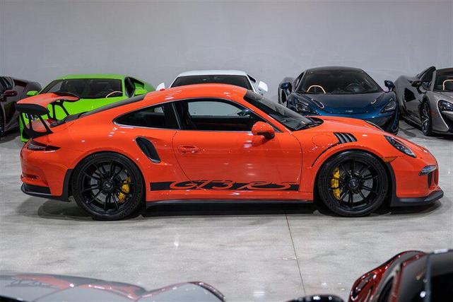 Photo of 2016 White Porsche 911