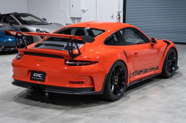 Photo of 2016 White Porsche 911