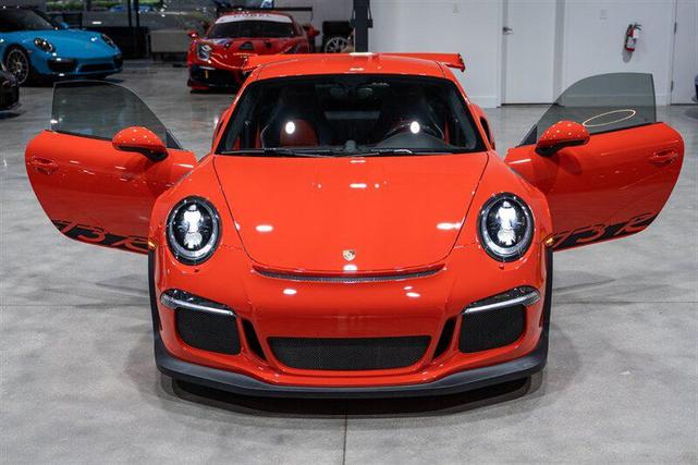Photo of 2016 White Porsche 911