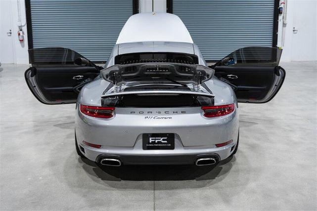 Photo of 2018 GT Silver Metallic Porsche 911