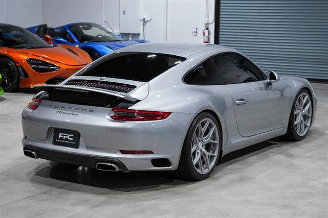 Photo of 2018 GT Silver Metallic Porsche 911