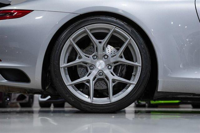 Photo of 2018 GT Silver Metallic Porsche 911