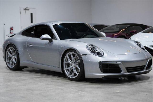 Photo of 2018 GT Silver Metallic Porsche 911