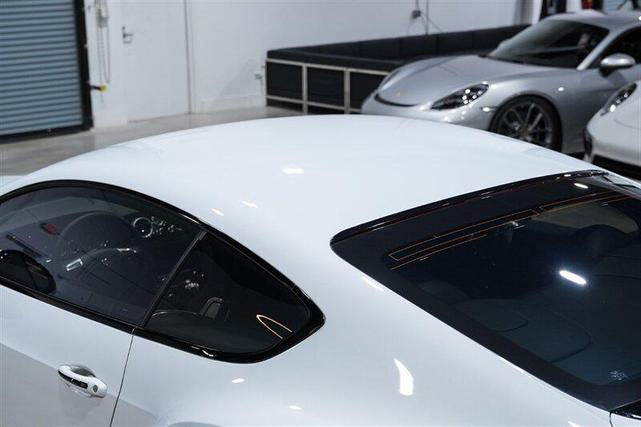 Photo of 2017 Ice Metallic Bentley Continental GT