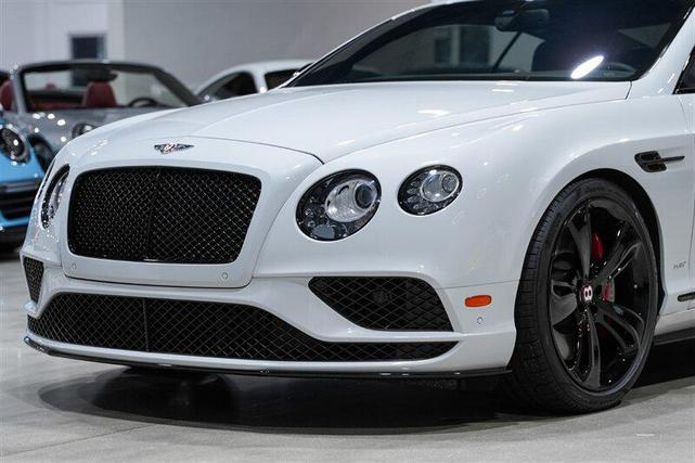 Photo of 2017 Ice Metallic Bentley Continental GT