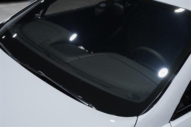 Photo of 2017 Ice Metallic Bentley Continental GT