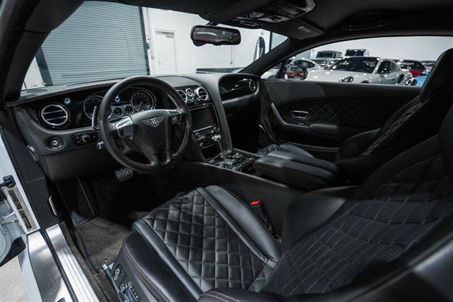 Photo of 2017 Ice Metallic Bentley Continental GT