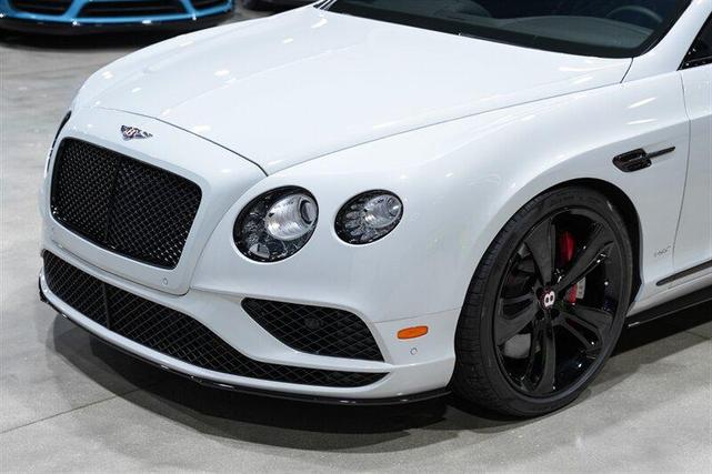 Photo of 2017 Ice Metallic Bentley Continental GT