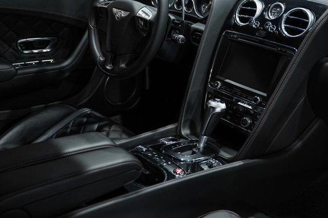 Photo of 2017 Ice Metallic Bentley Continental GT