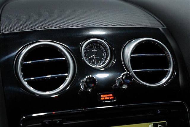Photo of 2017 Ice Metallic Bentley Continental GT