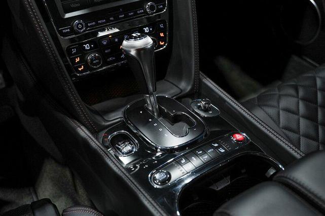 Photo of 2017 Ice Metallic Bentley Continental GT