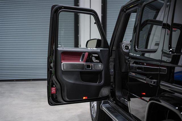 Photo of 2023 Black Mercedes-Benz AMG G 63
