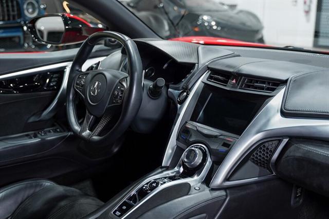 Photo of 2017 Curva Red Acura NSX