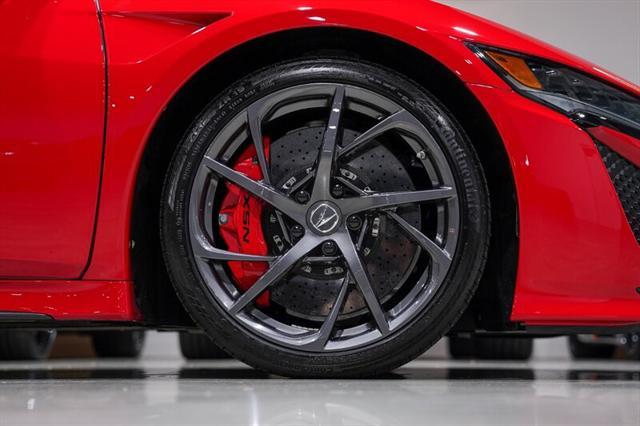 Photo of 2017 Curva Red Acura NSX