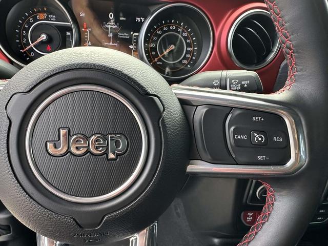 Photo of 2023 Silver Zynith Clearcoat Jeep Wrangler