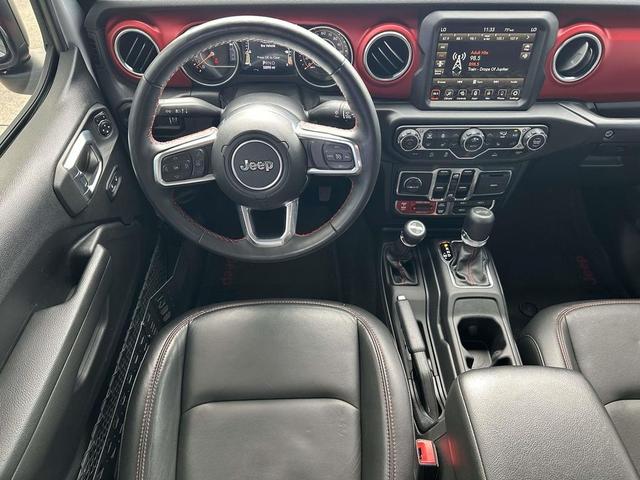 Photo of 2023 Silver Zynith Clearcoat Jeep Wrangler