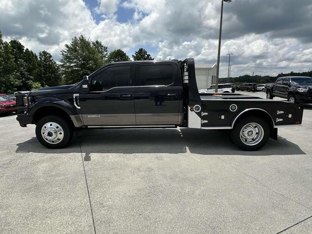 Photo of 2022 Agate Black Metallic Bla Ford F-450