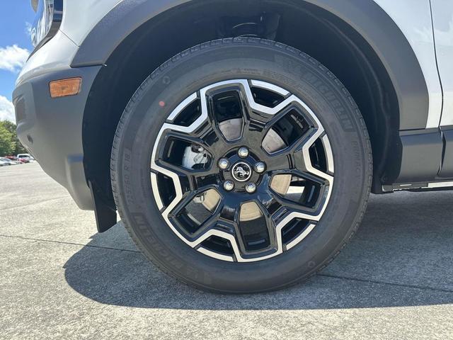 Photo of 2025 Oxford White Ford Bronco Sport