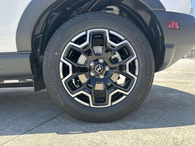Photo of 2025 Oxford White Ford Bronco Sport