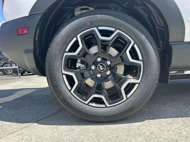 Photo of 2025 Oxford White Ford Bronco Sport