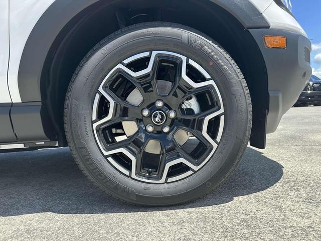 Photo of 2025 Oxford White Ford Bronco Sport