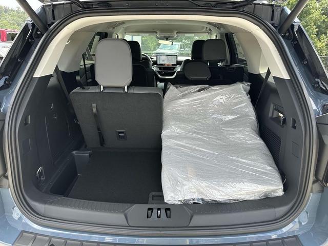 Photo of 2025 Vapor Blue Ford Explorer