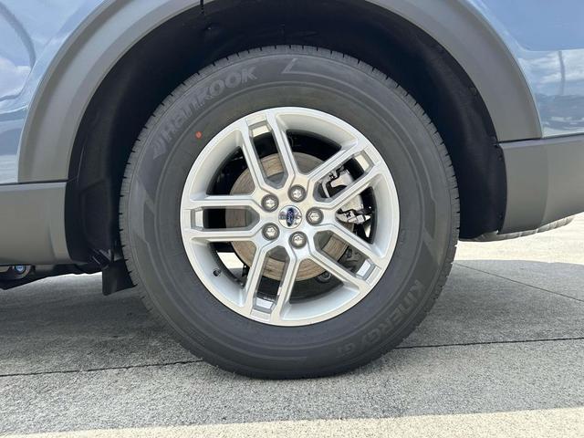 Photo of 2025 Vapor Blue Ford Explorer