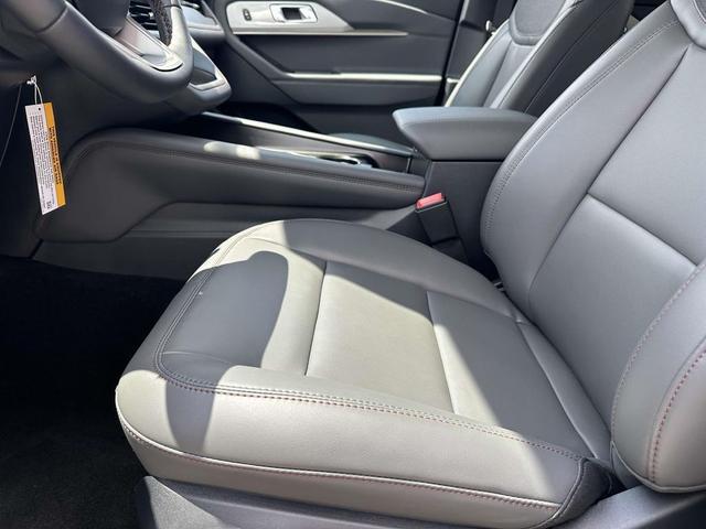 Photo of 2025 Vapor Blue Ford Explorer