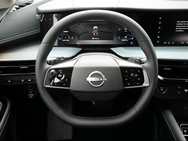 Photo of 2025 Everest White Pearl Tricoat Nissan Murano