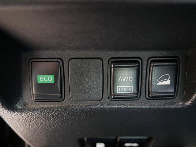 Photo of 2016 Magnetic Black Nissan Rogue
