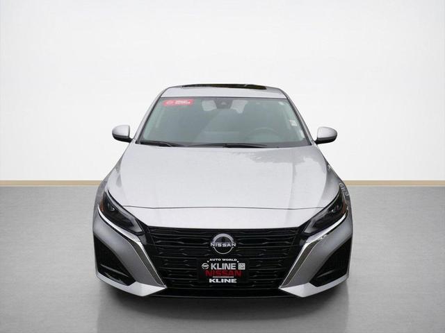 Photo of 2023 Brilliant Silver Metallic Nissan Altima