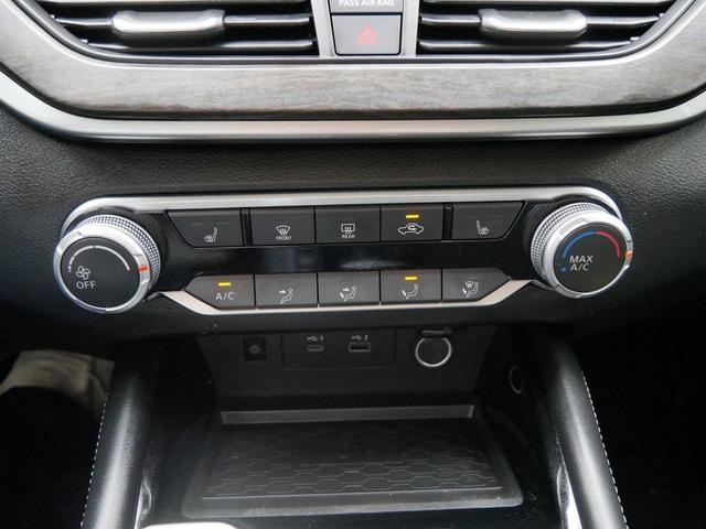 Photo of 2023 Brilliant Silver Metallic Nissan Altima