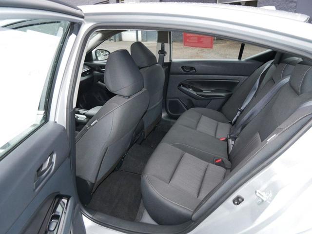 Photo of 2023 Brilliant Silver Metallic Nissan Altima