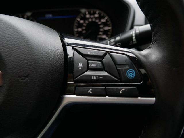 Photo of 2023 Brilliant Silver Metallic Nissan Altima