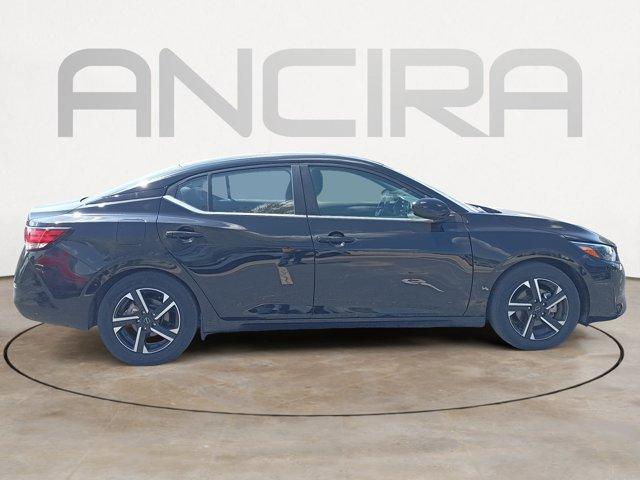 Photo of 2024 Black Nissan Sentra