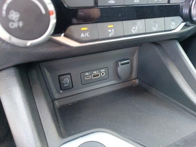 Photo of 2024 Black Nissan Sentra