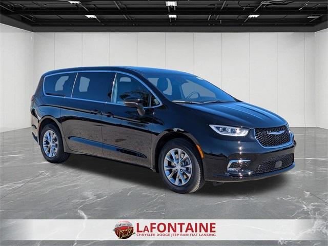 Photo of 2026 Diamond Black Chrysler Pacifica