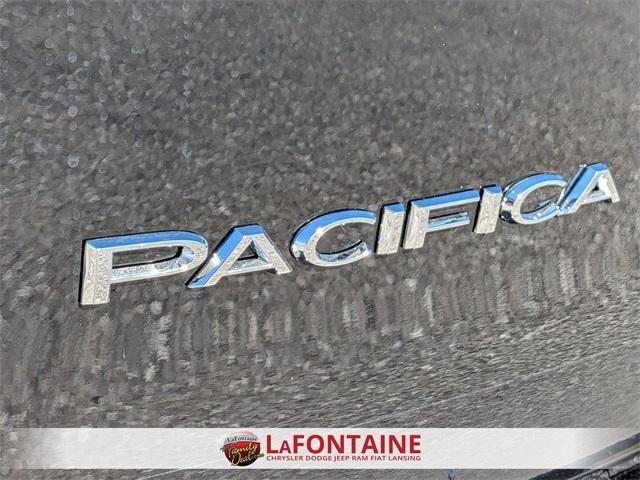 Photo of 2026 Diamond Black Chrysler Pacifica
