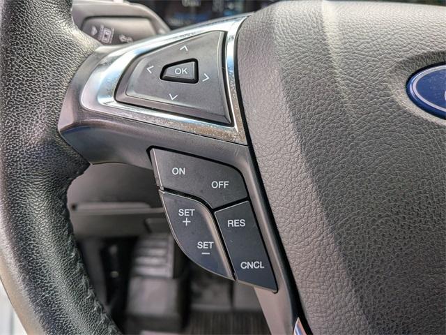Photo of 2020 Oxford White Ford Edge