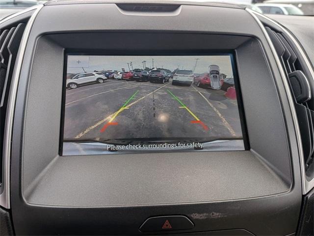 Photo of 2020 Oxford White Ford Edge