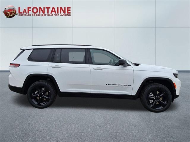 Photo of 2025 Bright White Clearcoat Jeep Grand Cherokee L