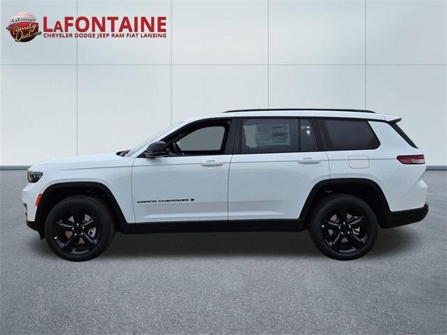 Photo of 2025 Bright White Clearcoat Jeep Grand Cherokee L