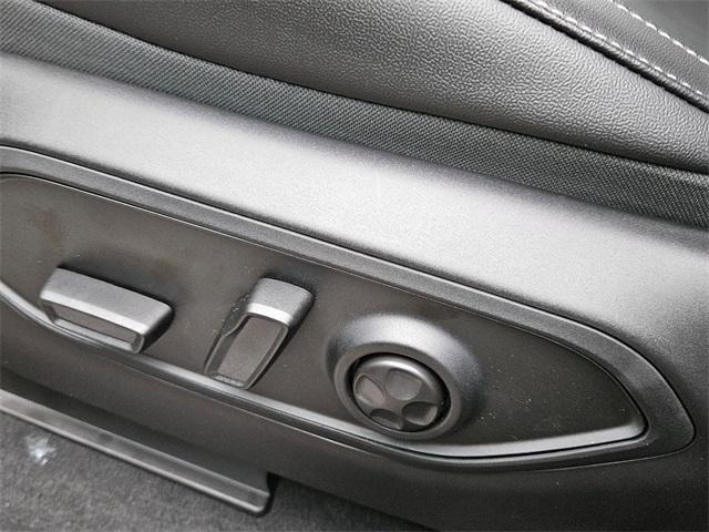 Photo of 2025 Bright White Clearcoat Jeep Grand Cherokee L